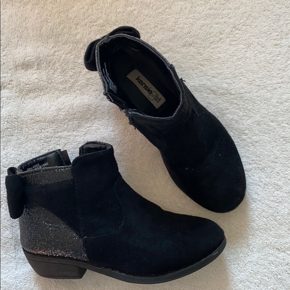 Kensie Girl bootie